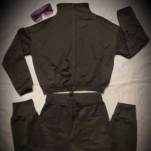 Ladies Two Piece Sportswear With Free Sunglasses